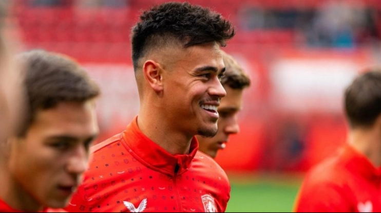 Bek Timnas Indonesia Mess Hilgers bersama Fc Twente